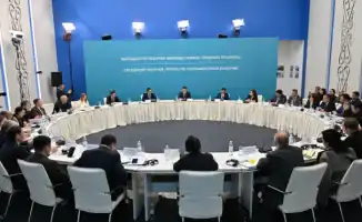 В Астане состоялось третье заседание Рабочей группы по Парламентской реформе, на котором обсуждались законодательные функции будущего однопалатного Парламента под председательством Государственного советника Ерлана Карина.