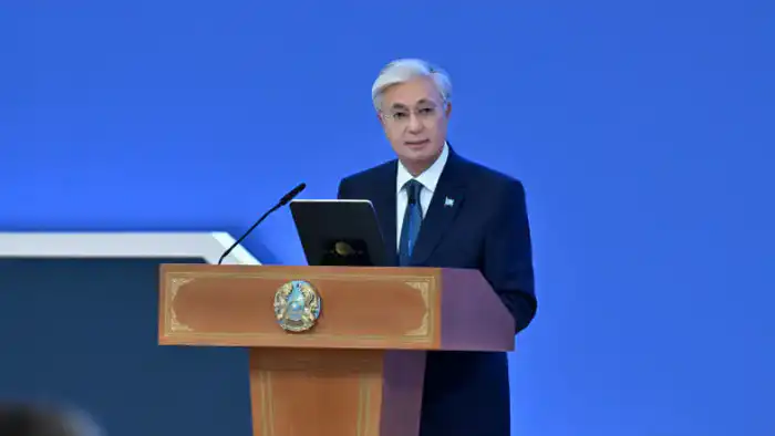 Токаев подчеркивает единство и сплоченность казахстанцев в поздравлении с Днем независимости Астане