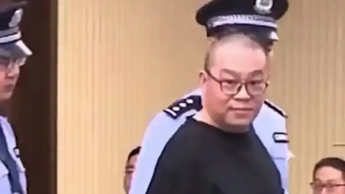 Казнь за взятки: бывший глава Huarong International в Китае получил смертный приговор Астане