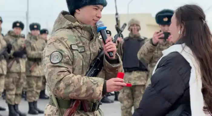 В Туркестане молодые солдаты приняли присягу, укрепляя связь между поколениями и общественным порядком Астане