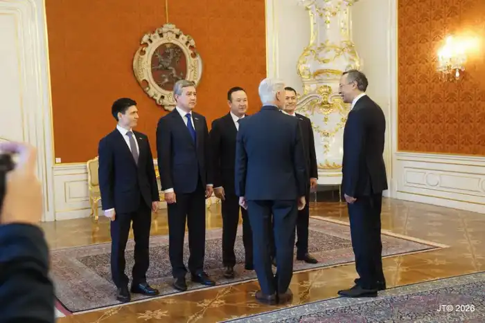 Посол Казахстана вручил верительные грамоты Президенту Чехии (5)