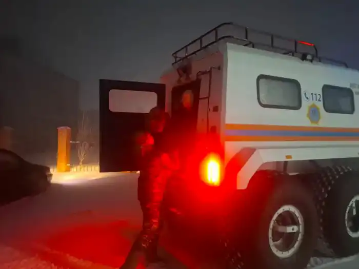 Спасатели МЧС Казахстана за прошедшие пять суток из снежных заносов спасли и эвакуировали 257 человек (2)