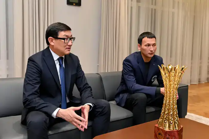 Аким области встретился с генеральным директором ФК «Семей» (5)