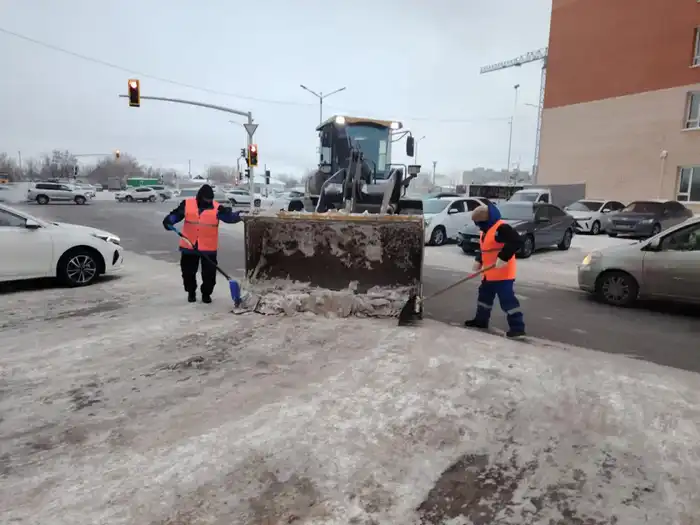 Более 1,5 тысячи единиц спецтехники задействовано в работах по уборке снега в Астане Астане