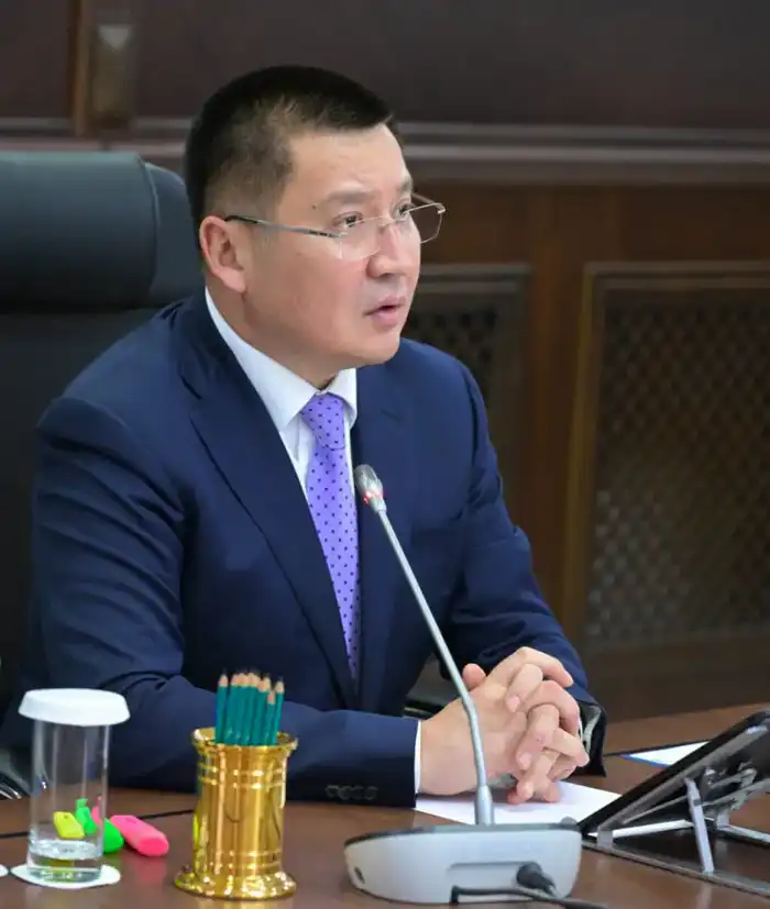 Аким области Байханов инициировал совещание для подготовки к ухудшению погодных условий и обеспечению безопасности населения Астане