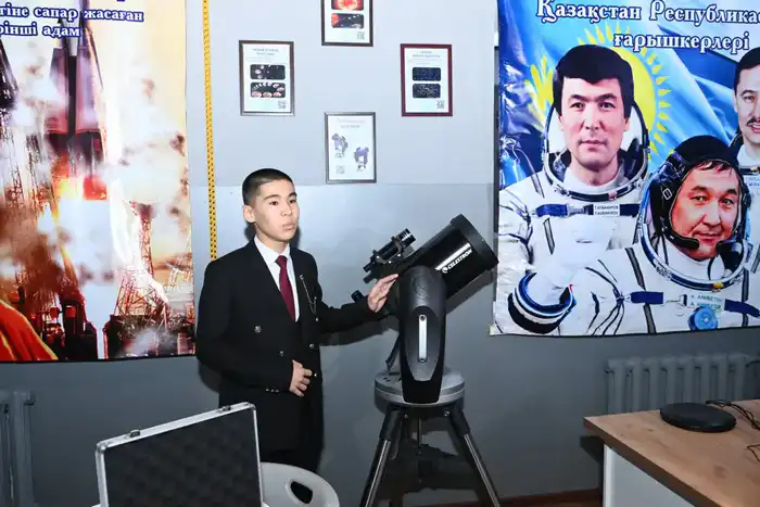 Ознакомились с материальной базой школы-лицея города Байконур (8)