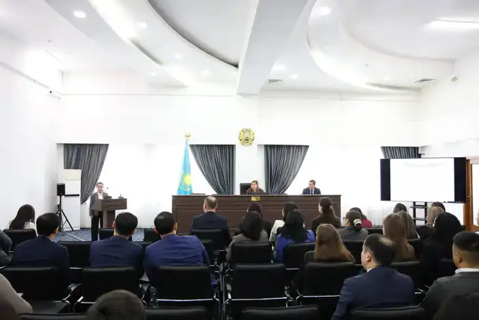 Магистранты Академии правосудия при Высшем Судебном Совете приняли участие в выездной лекции, проведённой в Кассационном суде по гражданским делам (5)