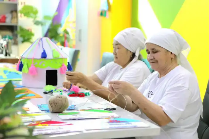 Центр активного долголетия в Туркестане обслуживает 5 000 пенсионеров через три отдела Астане