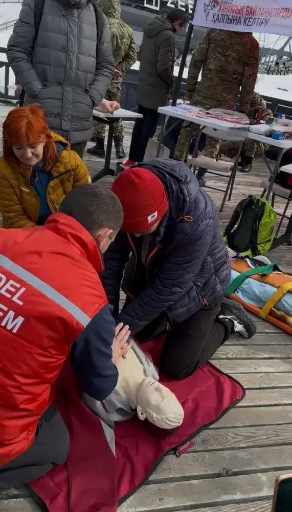 Представители экстренных служб Алматы и альпинисты прошли обучение на «Шымбулаке» Астане