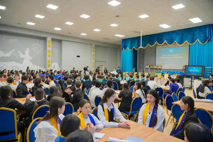 «Закон и порядок»: конкурс по правовой грамотности провели среди столичных школьников (2)