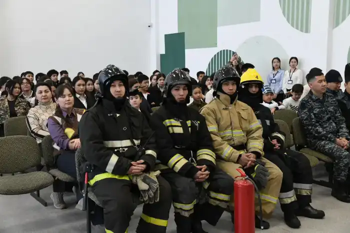 «Закон и порядок»: как не попасть в ловушку мошенников и что делать при ЧС, рассказали столичным школьникам Астане