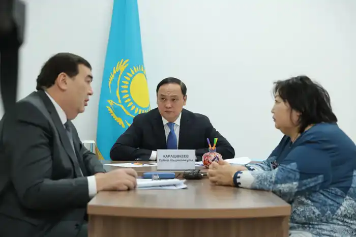 Ербол Карашукеев провел прием граждан в Жамбылской области Астане