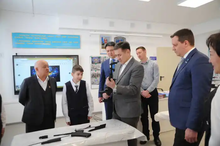 Аким ВКО посетил школу и врачебную амбулаторию в Глубоковском районе (4)