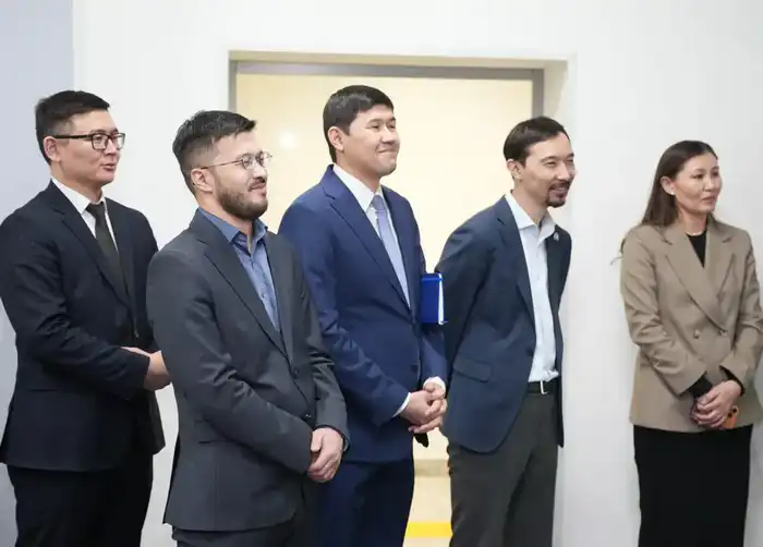 Председатель Агентства Дархан Жазықбай встретился со слушателями «Школы аналитики» Астане