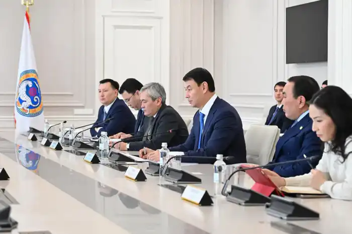 Аким Алматы обсудил вопросы туризма и предпринимательства с иностранным инвестором (3)