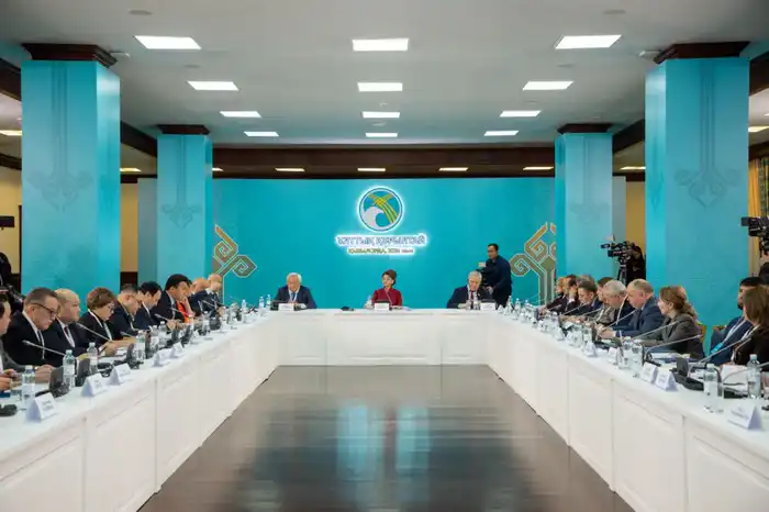 Обсуждение социально-культурного развития на V Национальном курултае: ключевые инициативы и предложения Астане