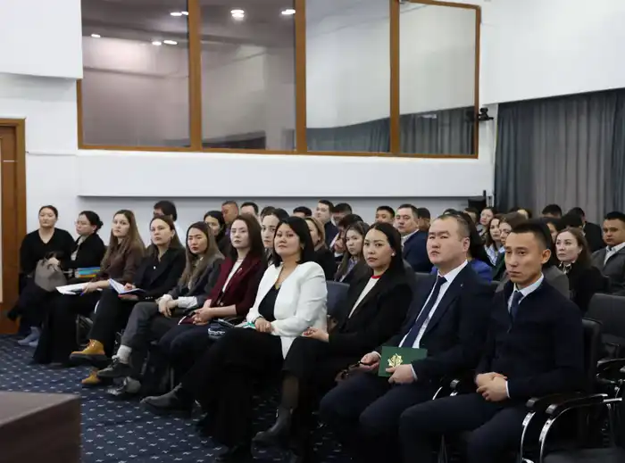 Магистранты Академии правосудия при Высшем Судебном Совете изучили международные аспекты кассационного порядка в Кассационном суде по гражданским делам Астане