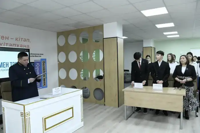 Формирование правовой культуры среди школьников: инсценировка судебного заседания в гимназии №83 Астане