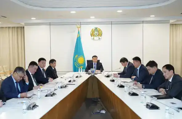 Н. КУШЕРОВ: «НА ПОЛКАХ МАГАЗИНОВ И В ТОРГОВЫХ ТОЧКАХ РЕГИОНА В ПЕРВУЮ ОЧЕРЕДЬ ДОЛЖЕН ОТДАВАТЬСЯ ПРИОРИТЕТ ОТЕЧЕСТВЕННОЙ ПРОДУКЦИИ» (5)