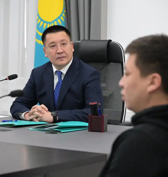 Аким области Асаин Байханов провел личный прием граждан (3)