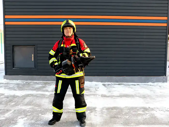Безопасность тех, кто спасает: в регионах страны поэтапно обновляется защитная экипировка пожарных (4)
