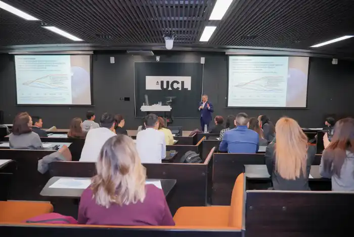 Министр Саясат Нурбек обсудил с казахстанскими студентами в Великобритании роль их образования в развитии страны Астане