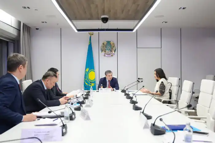 Министр промышленности и строительства РК провёл приём граждан Астане