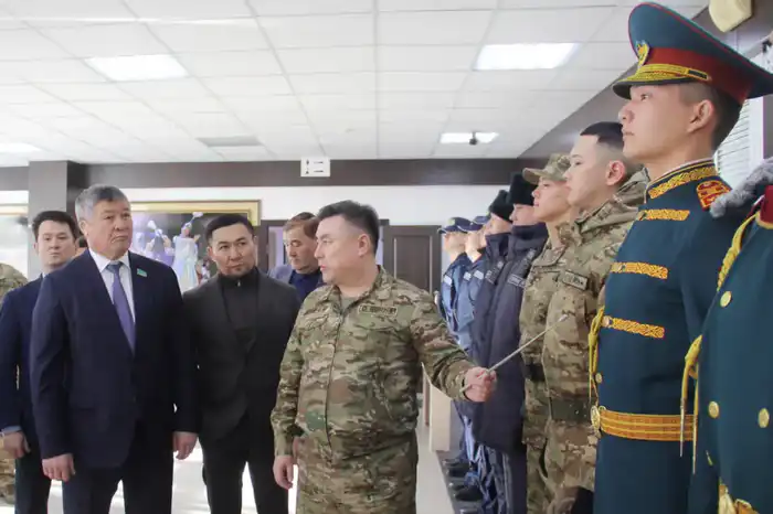 Депутаты Мажилиса обсудили с военнослужащими Национальной гвардии вопросы безопасности страны Астане