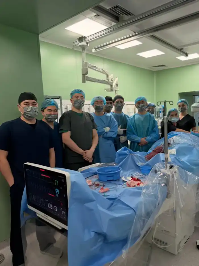 В Городском кардиологическом центре впервые в Алматы проведена уникальная операция беременной женщине без применения рентгеновского излучения (3)