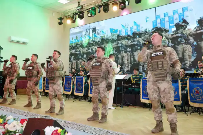 Праздничный концерт в Астане: 30 лет Национальной гвардии МВД РК и поздравления военнослужащим Астане