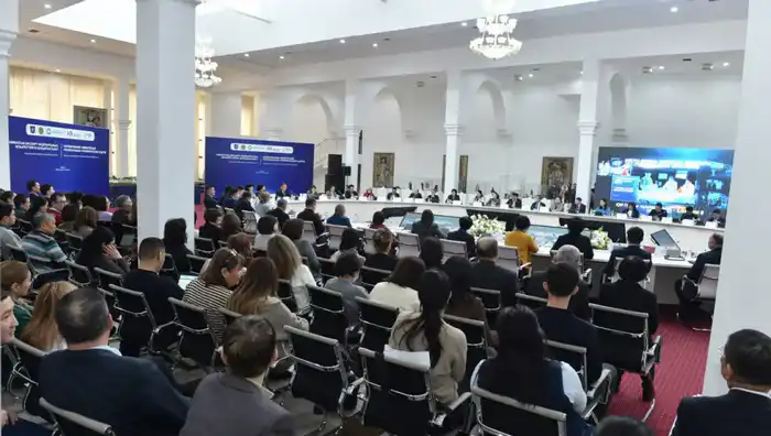 Обсуждение повышения компетенций управленческих кадров в Казахстане Астане