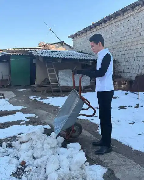 Поддержка одиноких пожилых людей в Туркестане в рамках программы 'Таза Қазақстан' Астане