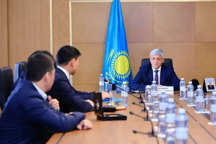 Ермаганбет Булекпаев поздравил карагандинских боксёров с высокими достижениями на чемпионате мира (2)