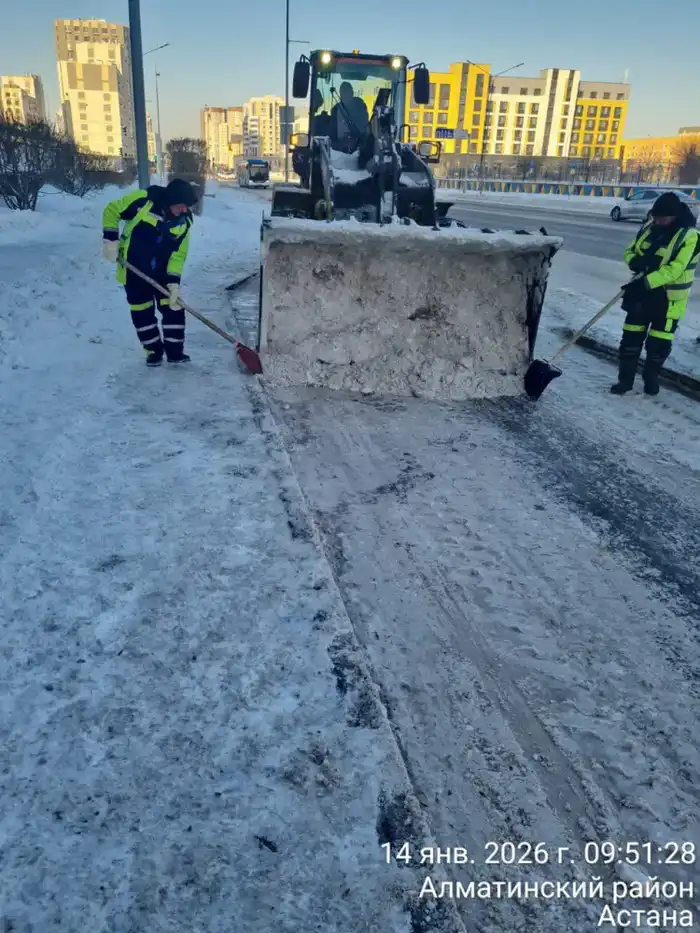 Астана продолжает борьбу со снегом: вывезено 70 тысяч кубометров снега за ночь Астане