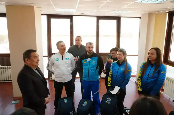 Встреча акима области Марата Ахметжанова с лыжницами перед Олимпиадой Астане