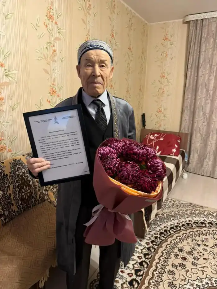 В Костанае военнослужащие отметили вековой юбилей ветерана войны Дильдабека Нурушева Астане