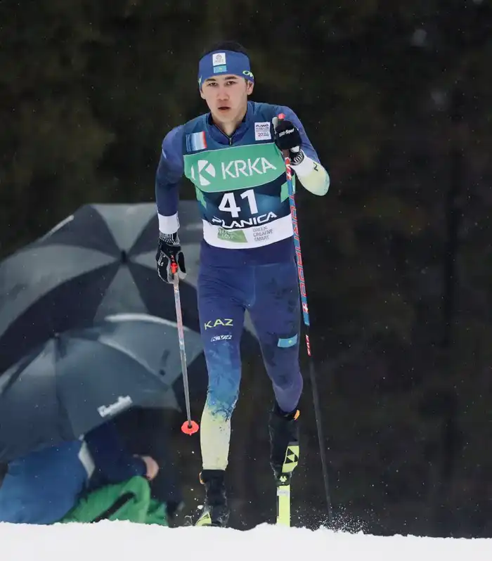 Поддержка местных властей спортсменов: Аким области поздравил лыжника Амиргали Муратбекова перед Олимпиадой Астане