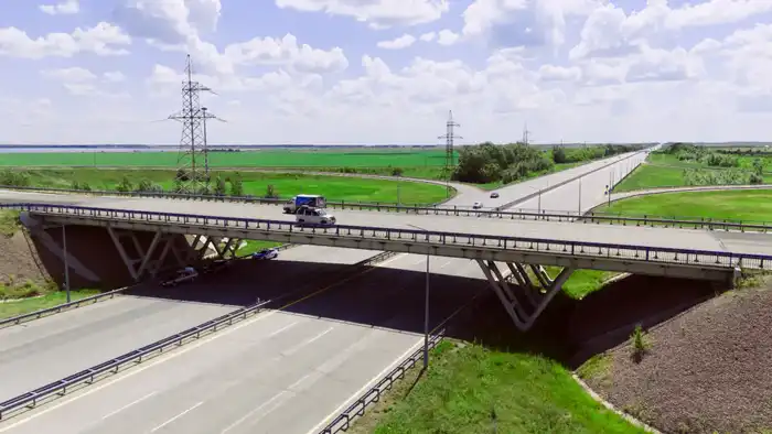 В Казахстане принят новый стандарт для проектирования и ремонта мостов, улучшая их безопасность и контроль состояния Астане