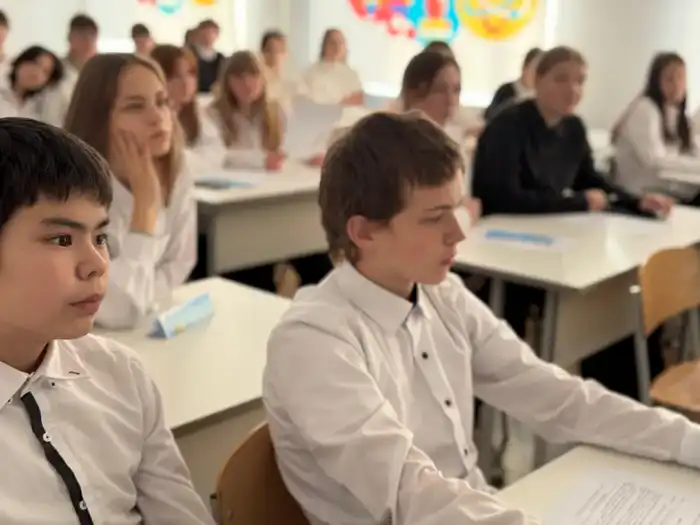 Риддер: подростки учатся безопасности в интернете Астане