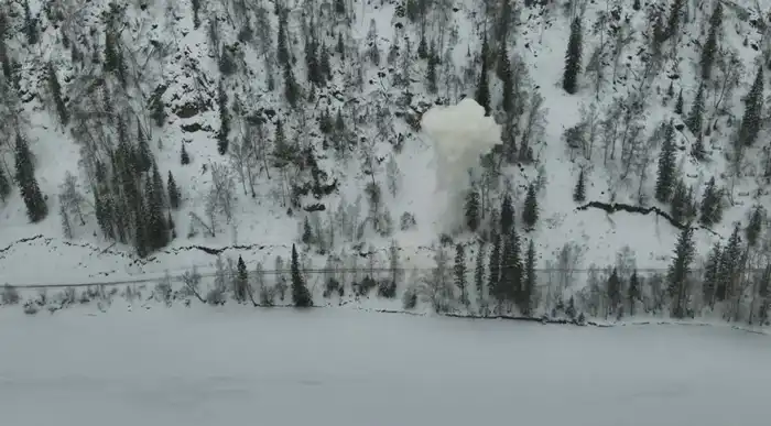 МЧС предупреждает о лавиноопасной обстановке в горных районах Казахстана (3)