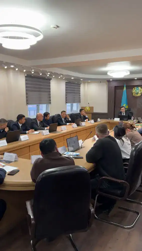 В Алатауском районе Алматы обсудили меры по снижению выбросов от малого бизнеса (4)