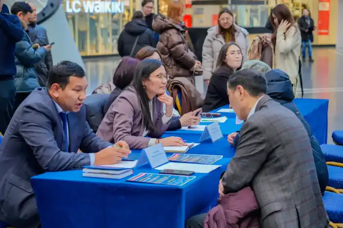 «Закон и порядок»: акцию Народный юрист» провели в Астане (2)