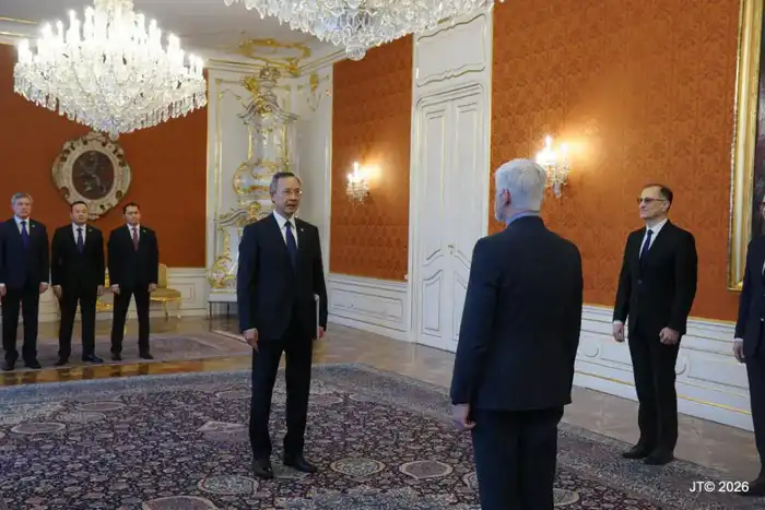 Казахстанский посол вручил верительные грамоты президенту Чехии в Праге Астане