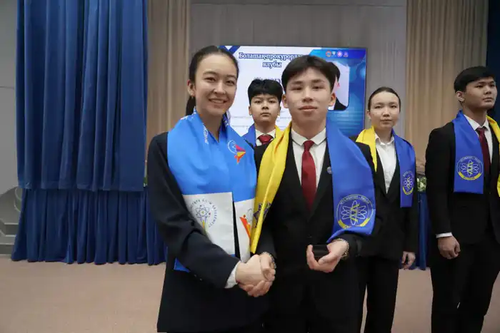 В Астане открыли «Клуб будущих прокуроров» для школьников (8)