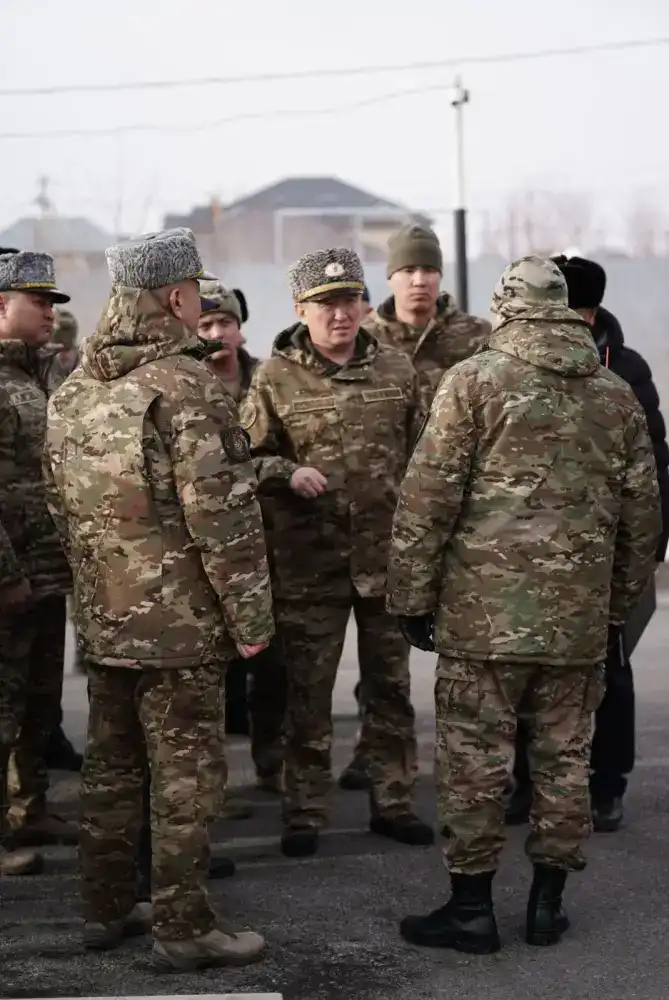 Министр обороны ознакомился с работой воинских формирований Кызылординской области (4)