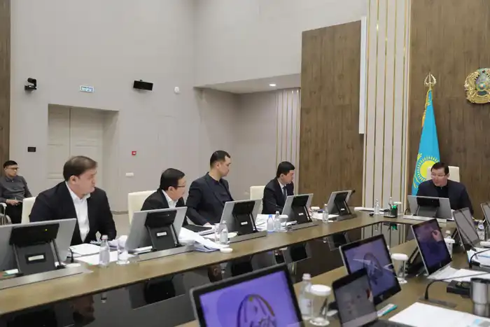 Глава региона принял акимов и руководителей управлений (8)