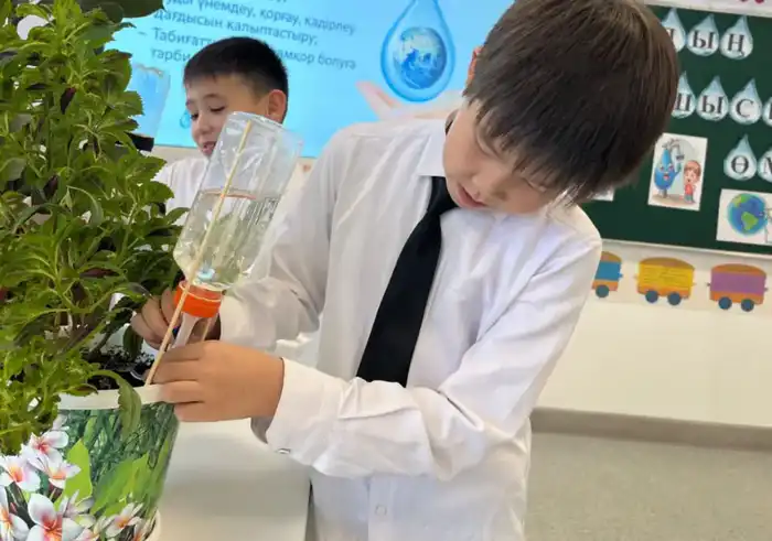 Жас ұрпаққа экологиялық сананы қалыптастыру: Атыраудағы мектептерде бірқатар шаралар өткізіліп жатыр (4)