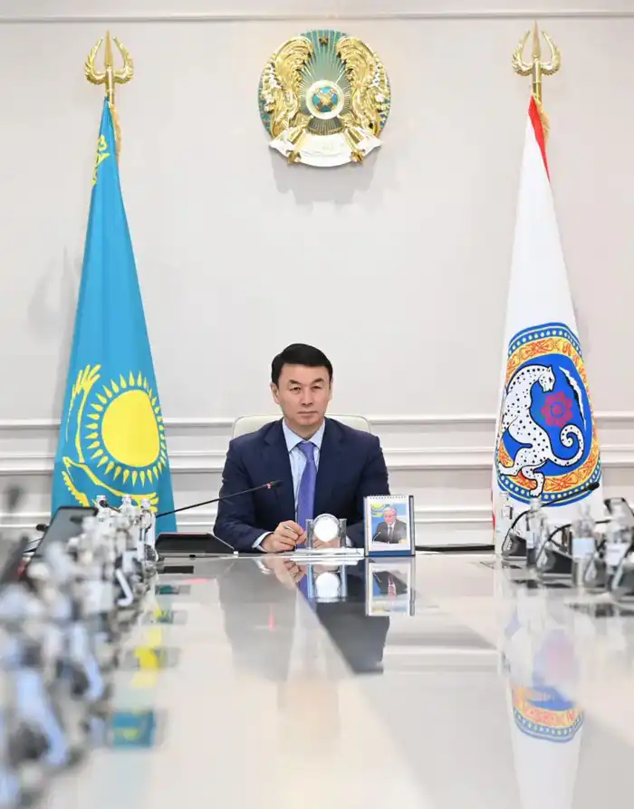 В Алматы обсудили развитие цифровых решений и ИИ в городском управлении (2)