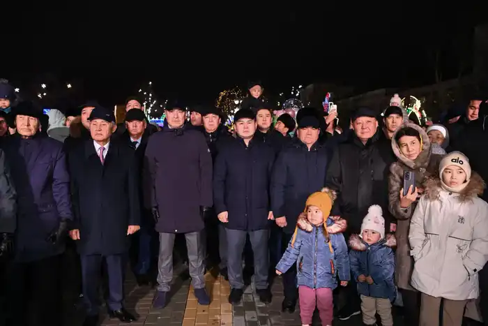 Глава региона поздравил жителей и гостей города с праздником (3)