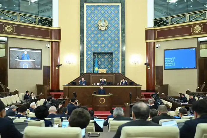 Мажилис одобрил законопроекты для усиления международного сотрудничества в транспорте и авиации Астане
